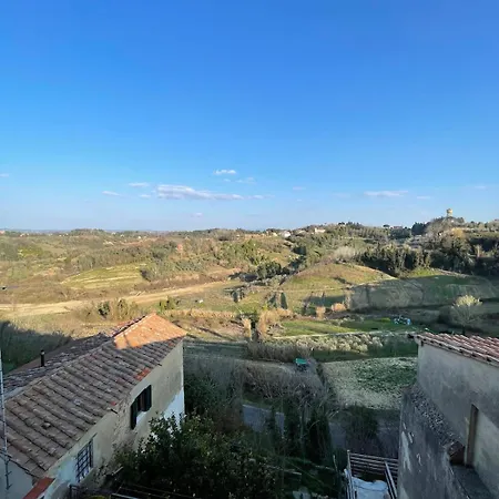 Le Acacie Vista Castello Apartment